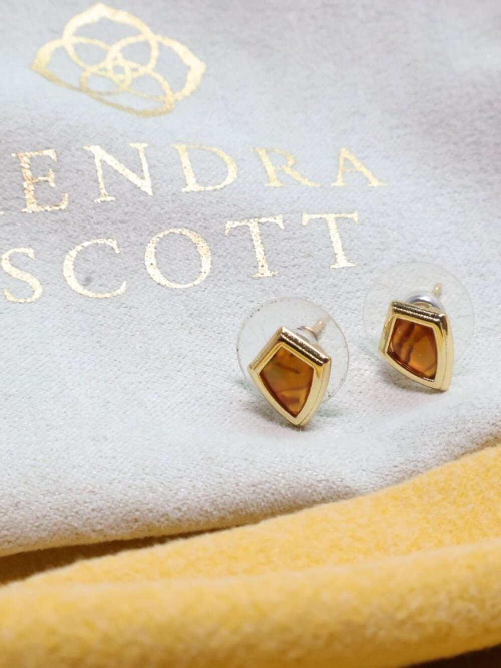 Kendra Scott Monica Gold Marbled Amber Stud Earrings